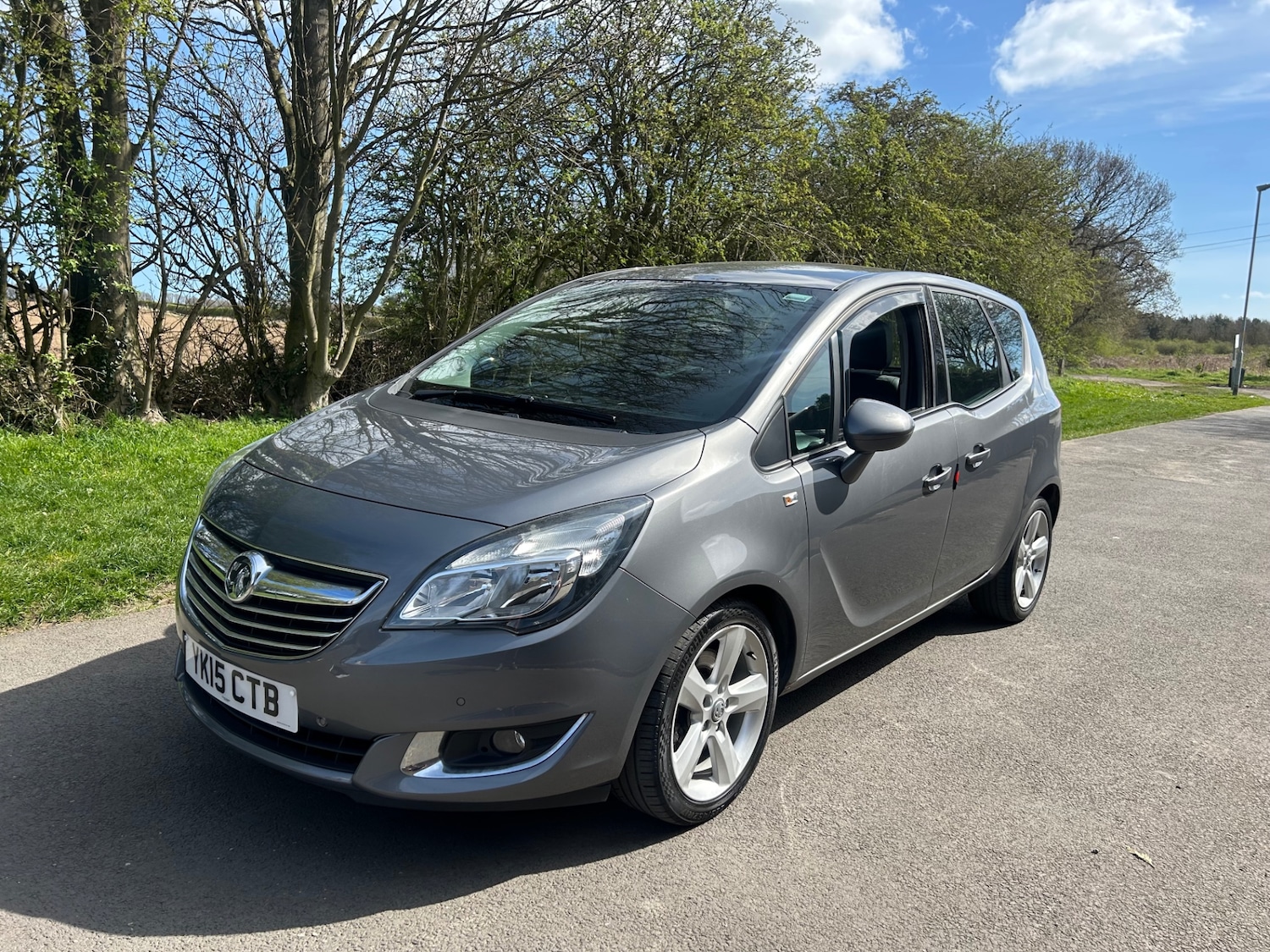 Used Vauxhall Meriva 2015 for sale - 78199617: Photo 2