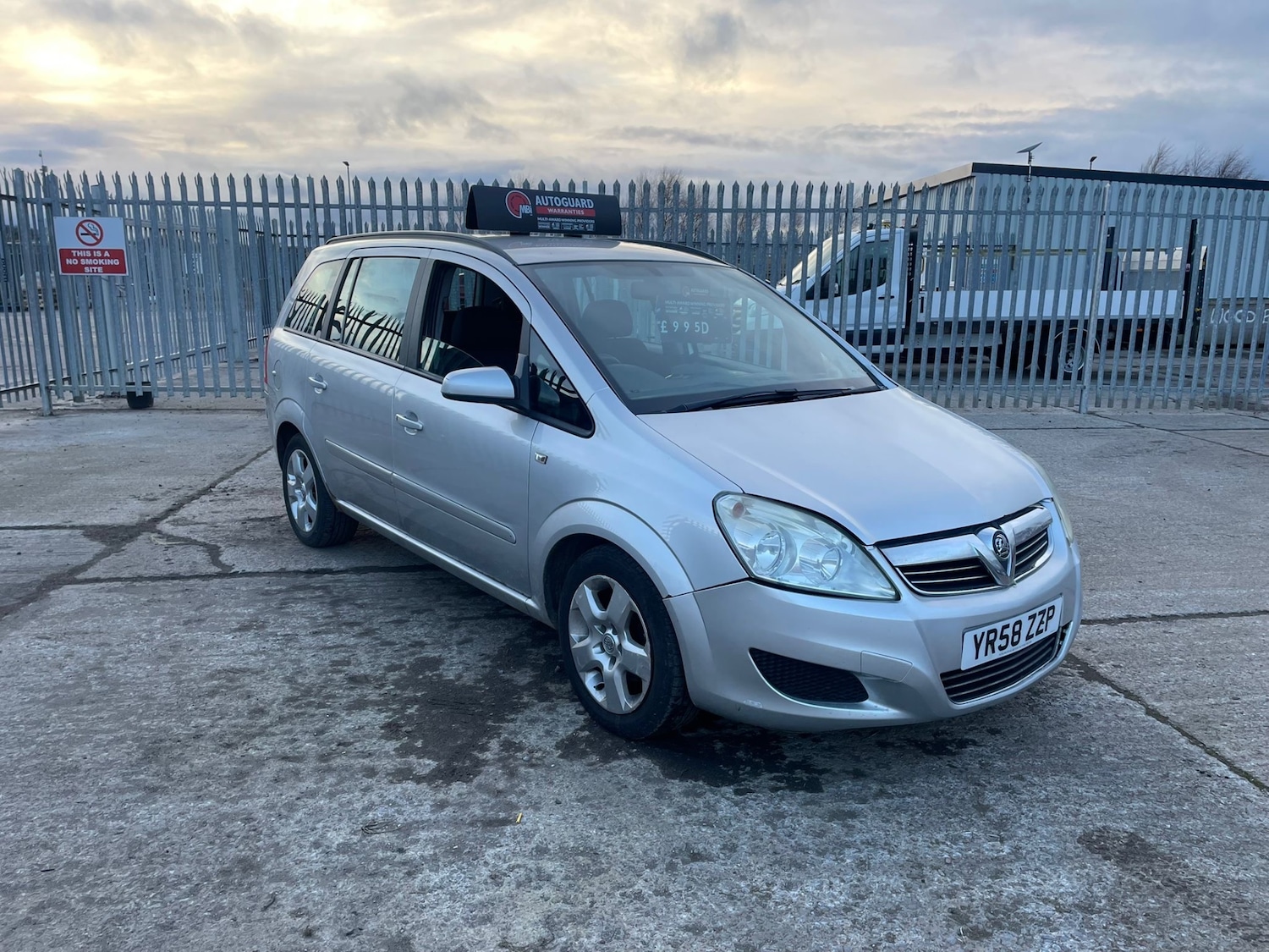 Used Vauxhall Zafira 2008 for sale - 77679719: Photo 2