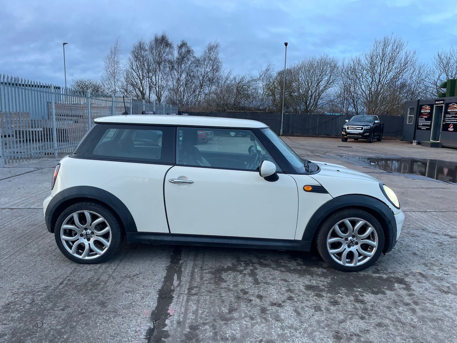 Used MINI Hatch 2010 for sale - 77679708: Photo 4
