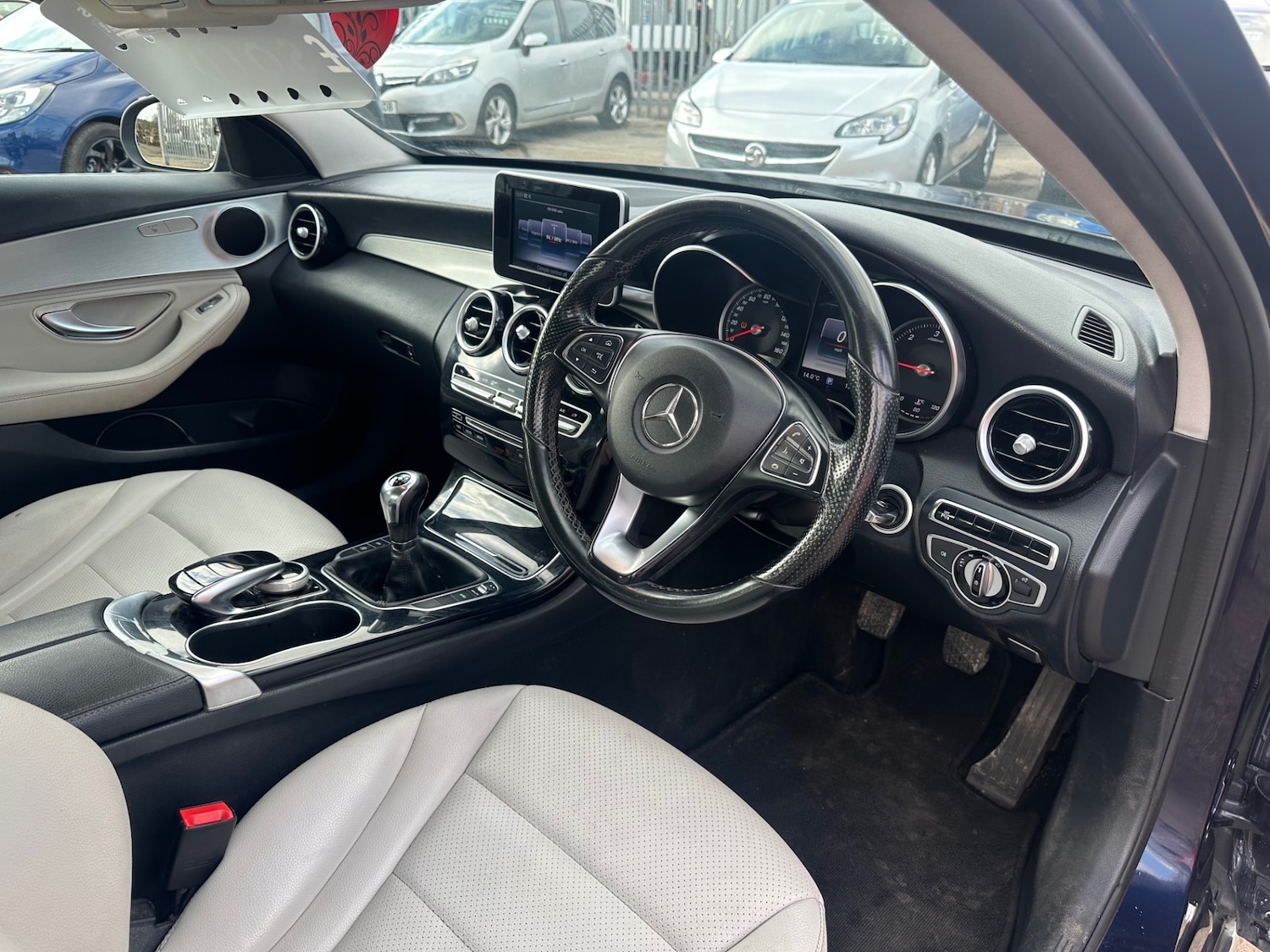 Used Mercedes-Benz C Class 2014 for sale - 78008475: Photo 11