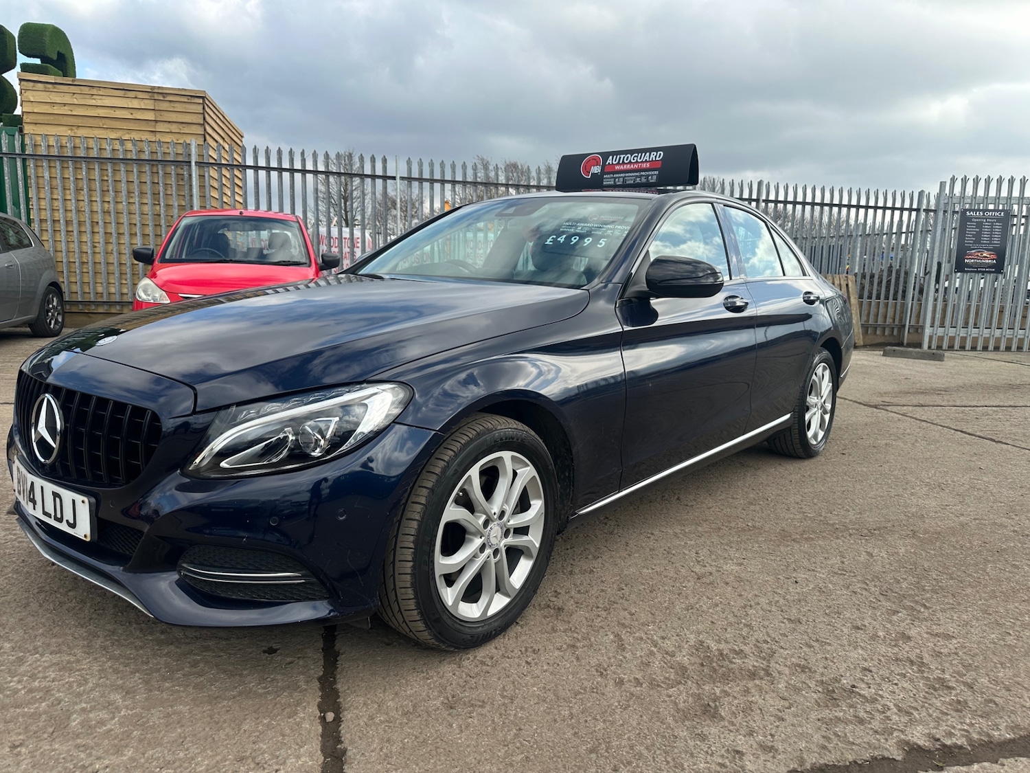 Used Mercedes-Benz C Class 2014 for sale - 78008475: Photo 3