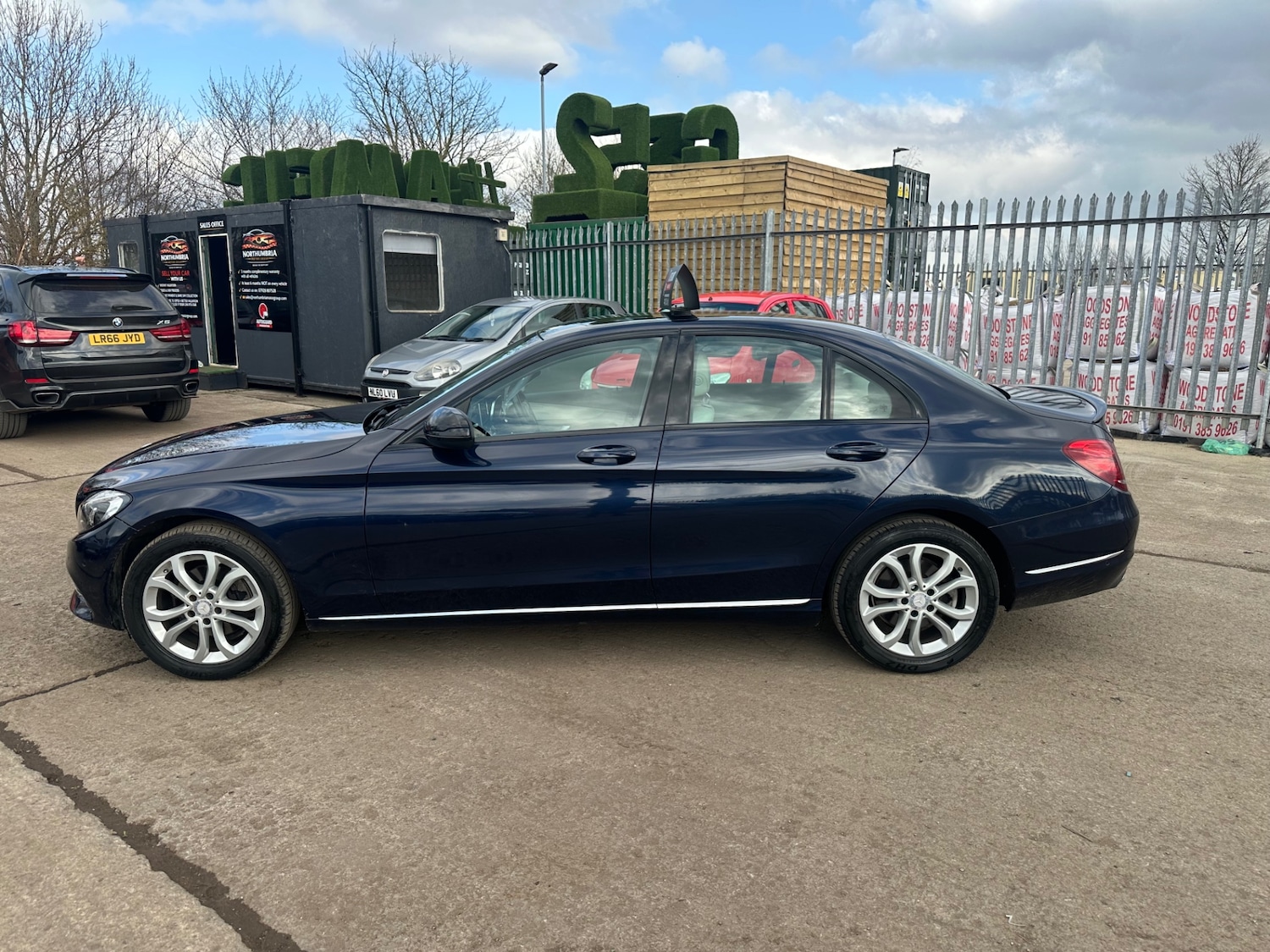 Used Mercedes-Benz C Class 2014 for sale - 78008475: Photo 4