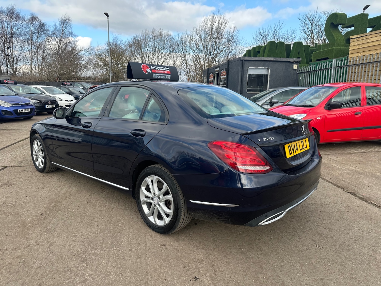 Used Mercedes-Benz C Class 2014 for sale - 78008475: Photo 5