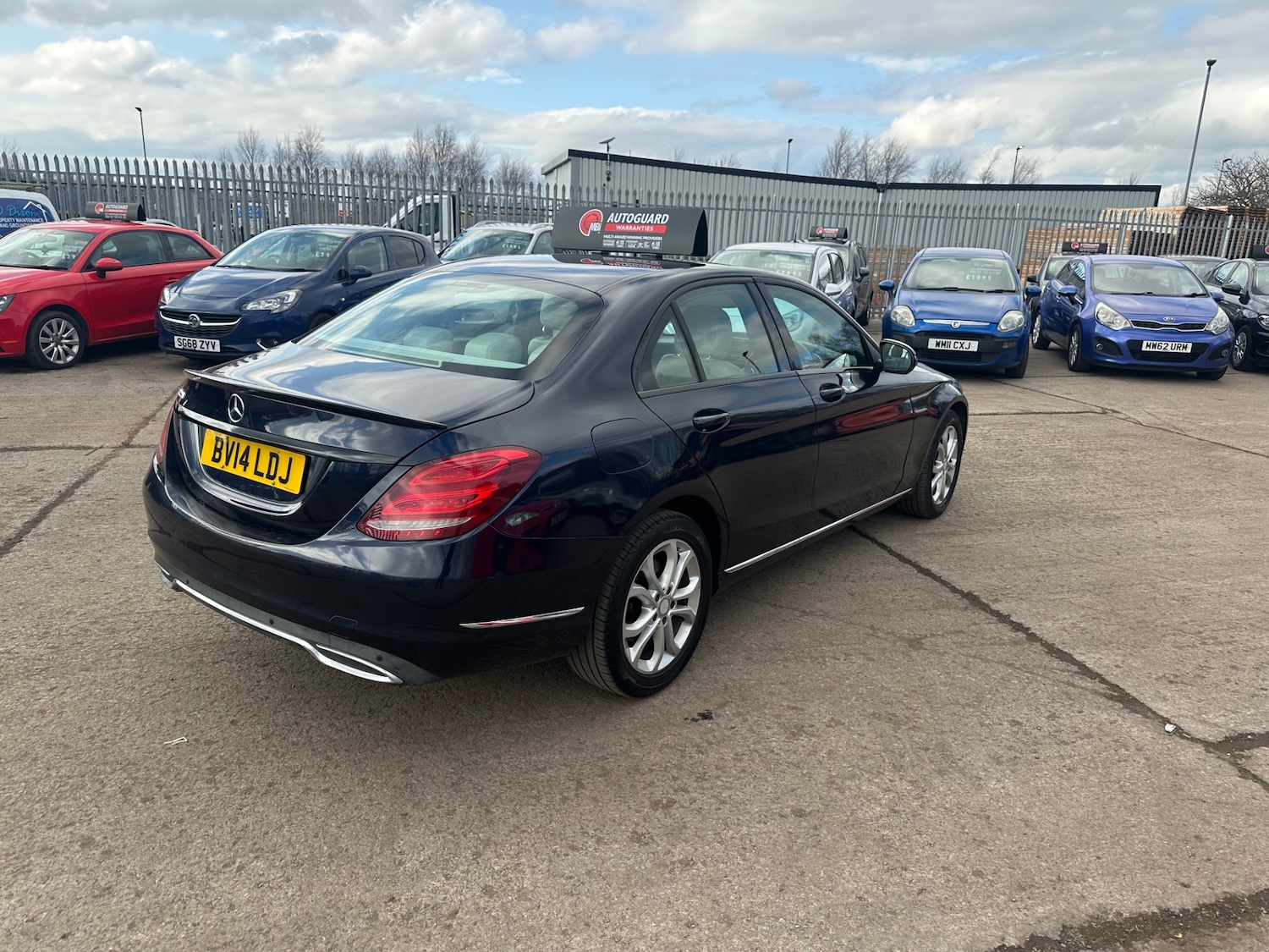 Used Mercedes-Benz C Class 2014 for sale - 78008475: Photo 7