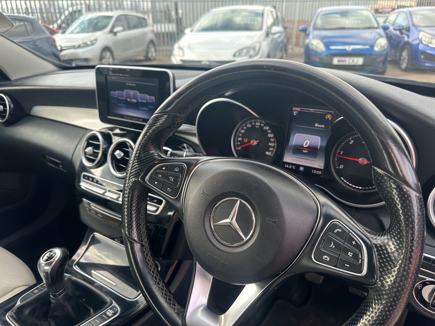 Used Mercedes-Benz C Class 2014 for sale - 78008475: Photo 9