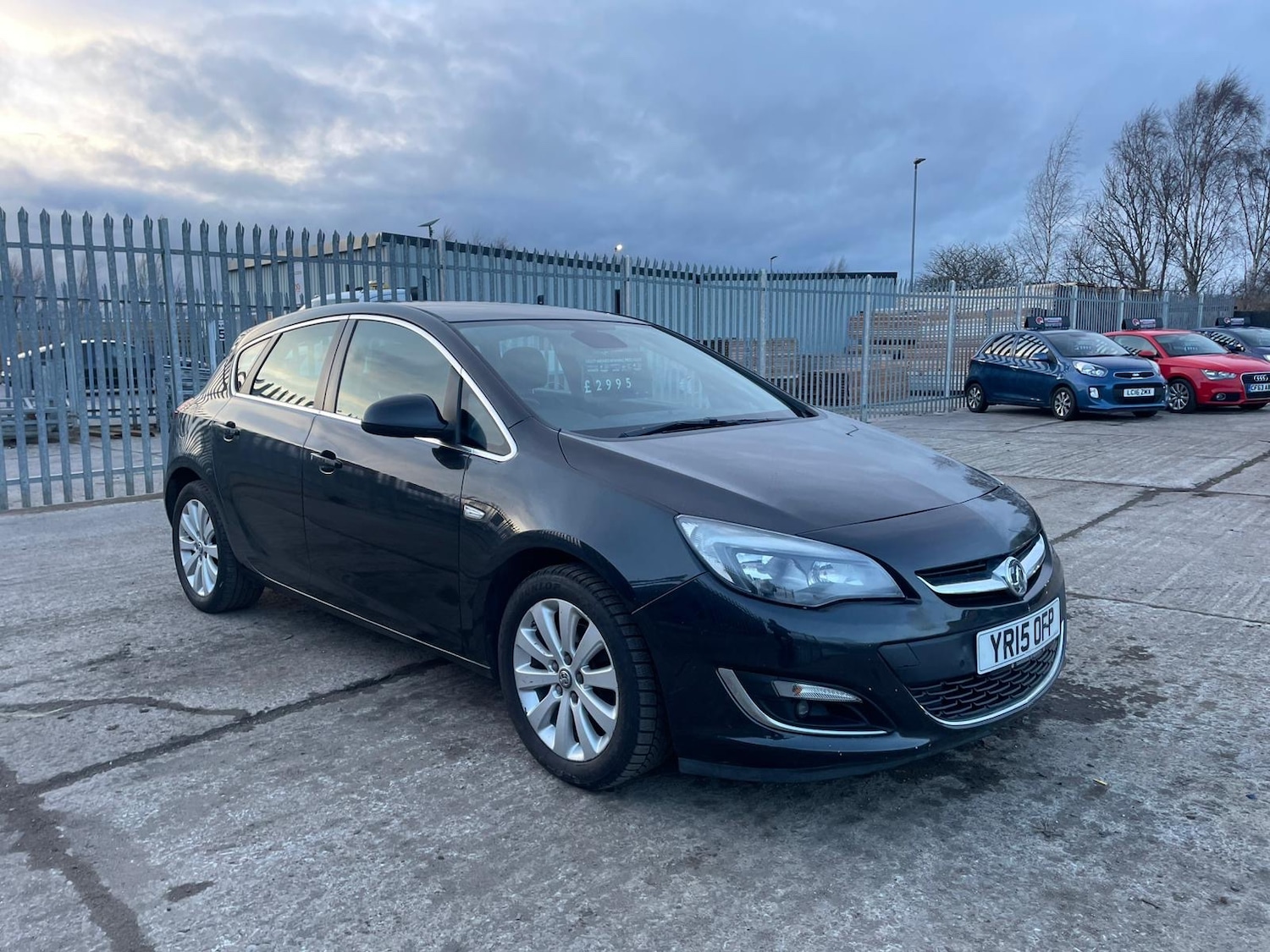 Used Vauxhall Astra 2015 for sale - 77682174: Photo 2