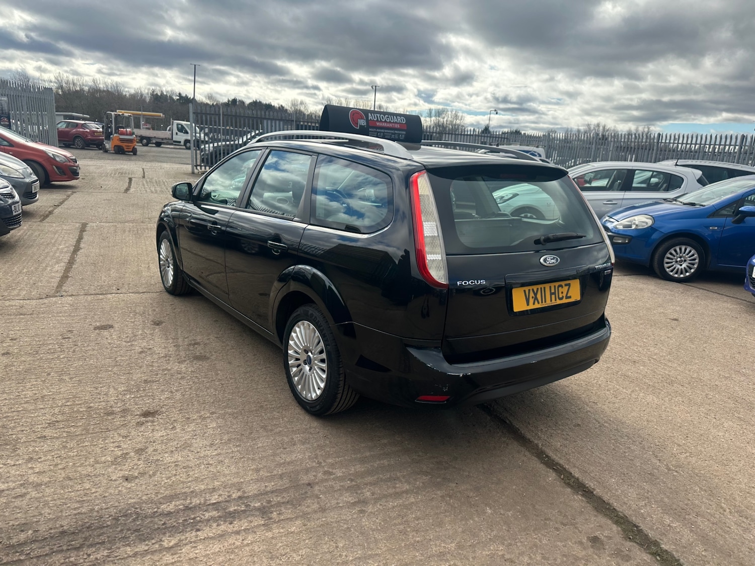 Used Ford Focus 2011 for sale - 77813848: Photo 6