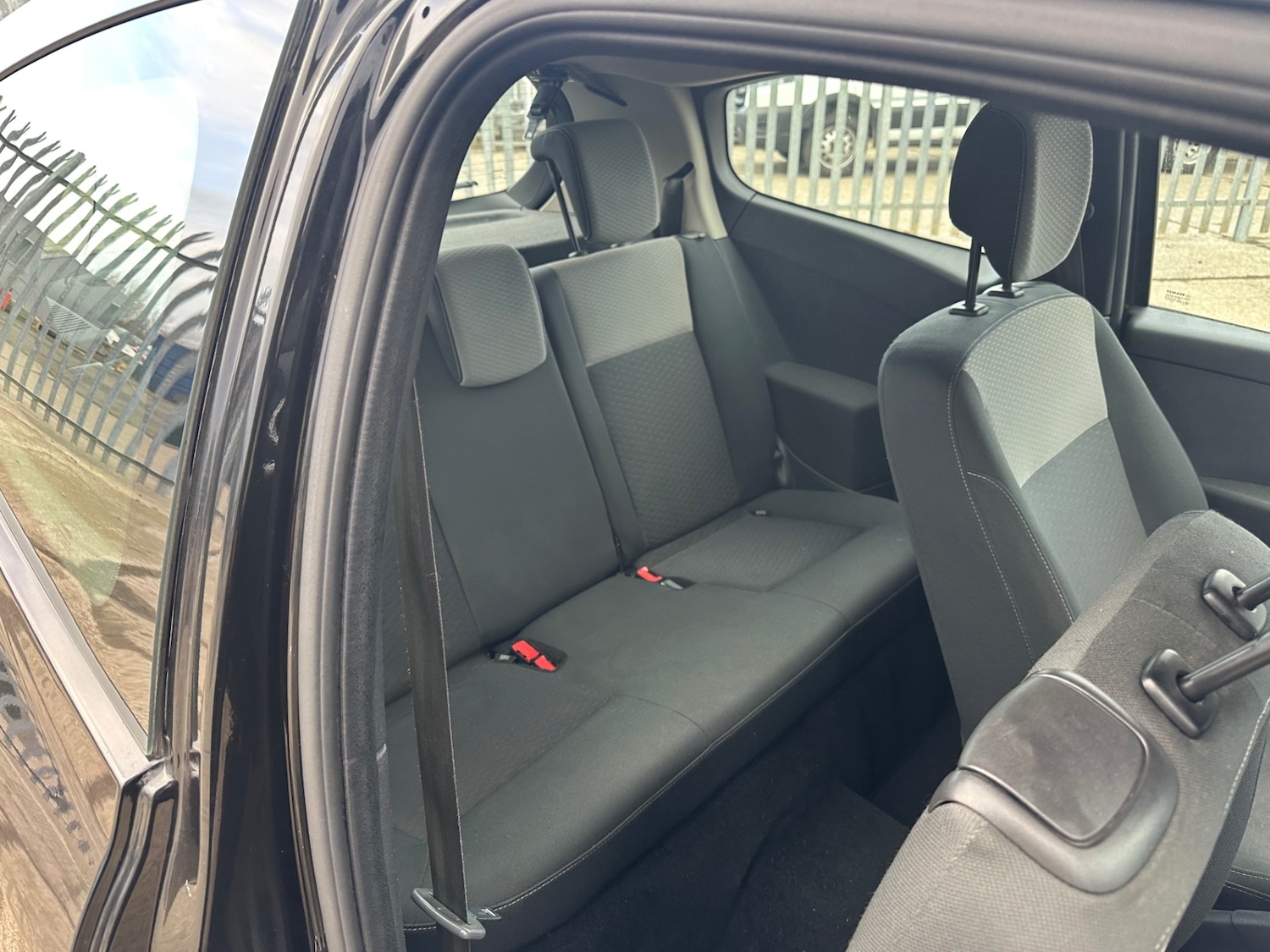 Used Renault Clio 2010 for sale - 77687382: Photo 13