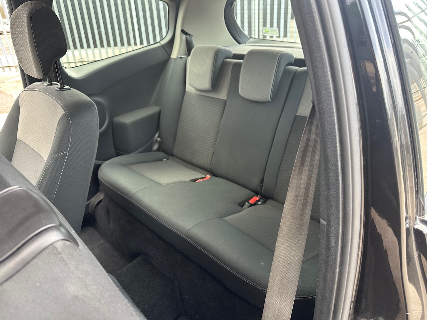 Used Renault Clio 2010 for sale - 77687382: Photo 17