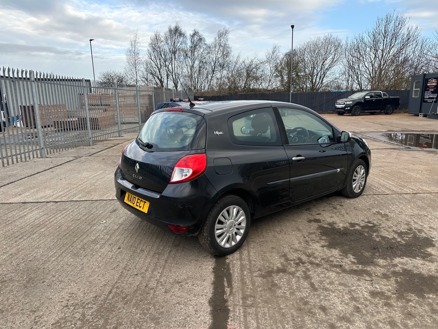 Used Renault Clio 2010 for sale - 77687382: Photo 3