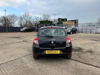 Used Renault Clio 2010 for sale - 77687382: Photo