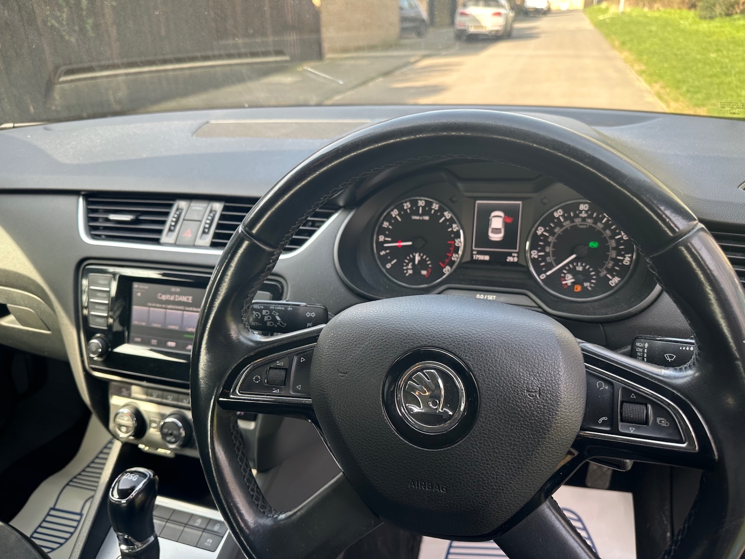 Used Skoda Octavia 2015 for sale - 77963645: Photo 9