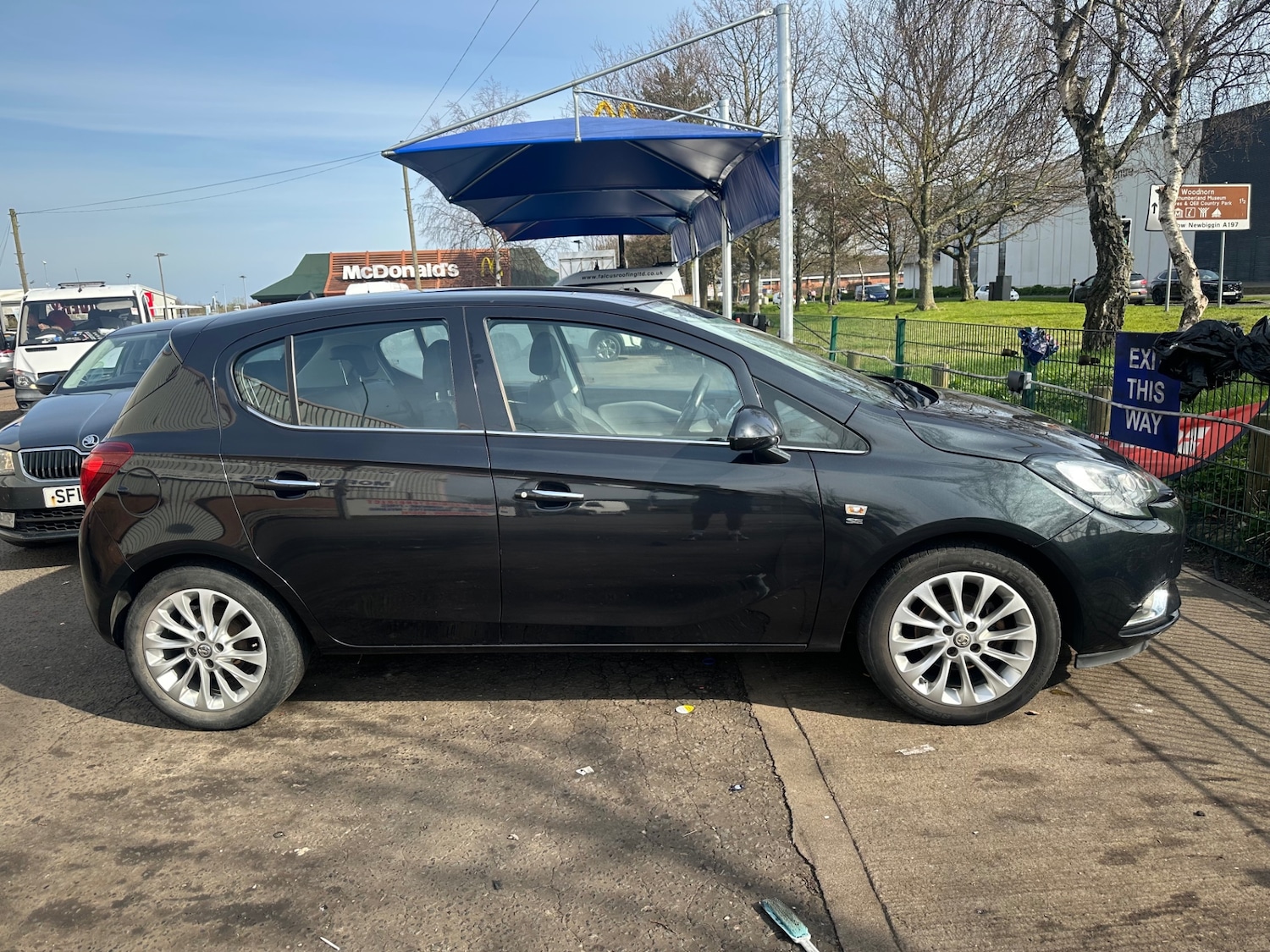 Used Vauxhall Corsa 2015 for sale - 77968903: Photo 2