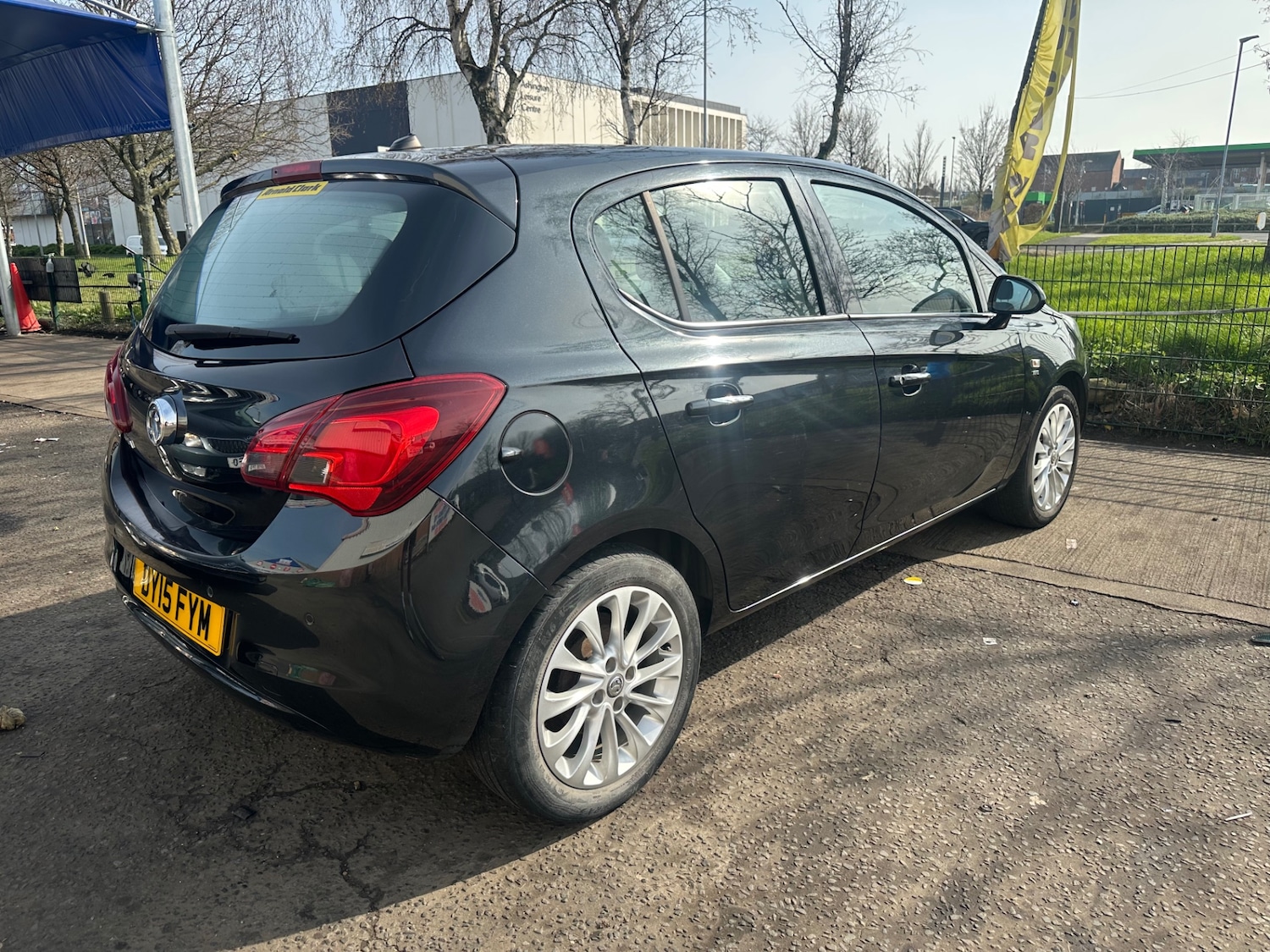 Used Vauxhall Corsa 2015 for sale - 77968903: Photo 3