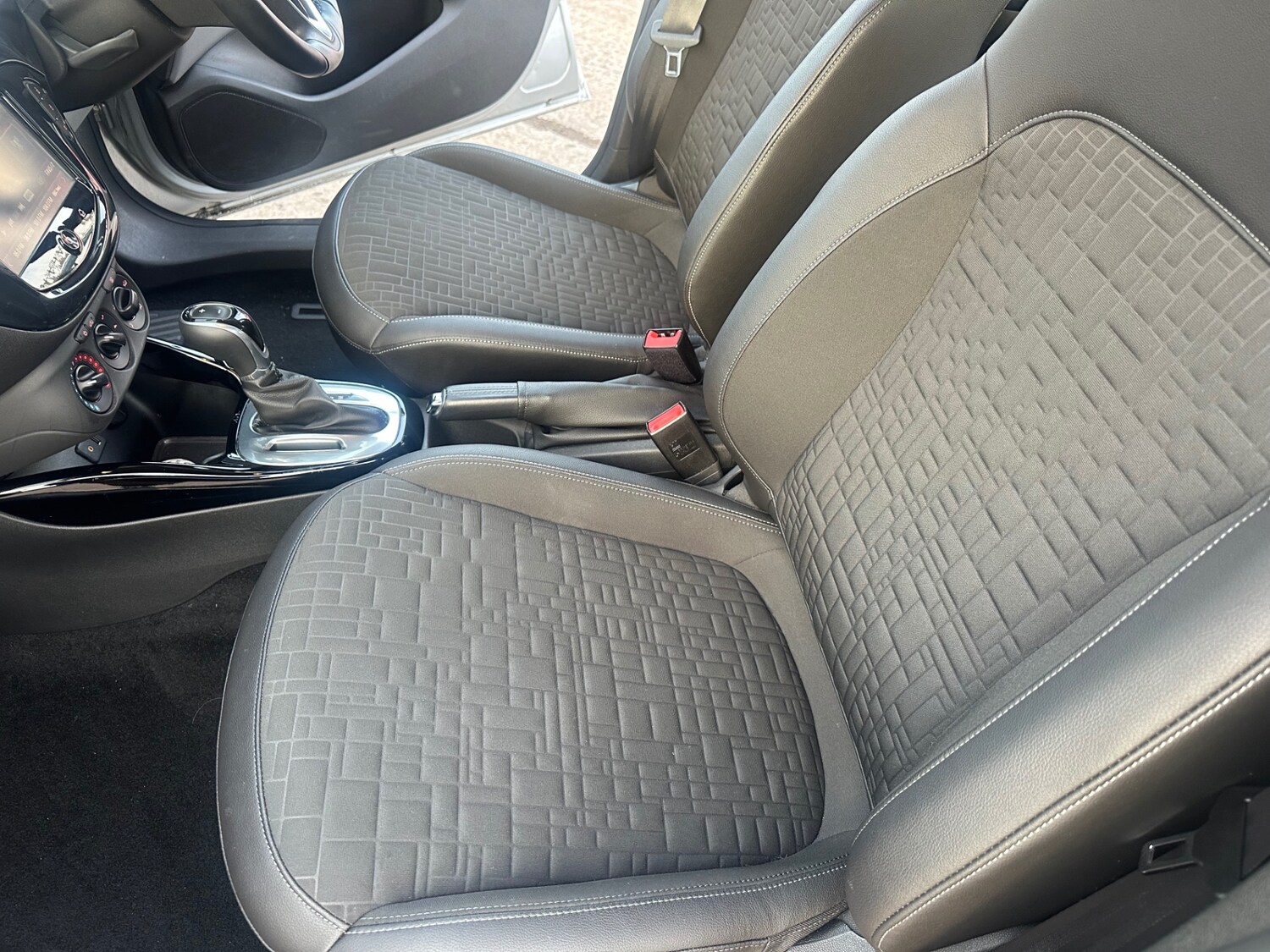 Used Vauxhall Corsa 2015 for sale - 77766093: Photo 11