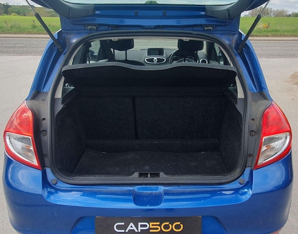 Used Renault Clio 2010 for sale - 74543428: Photo 11