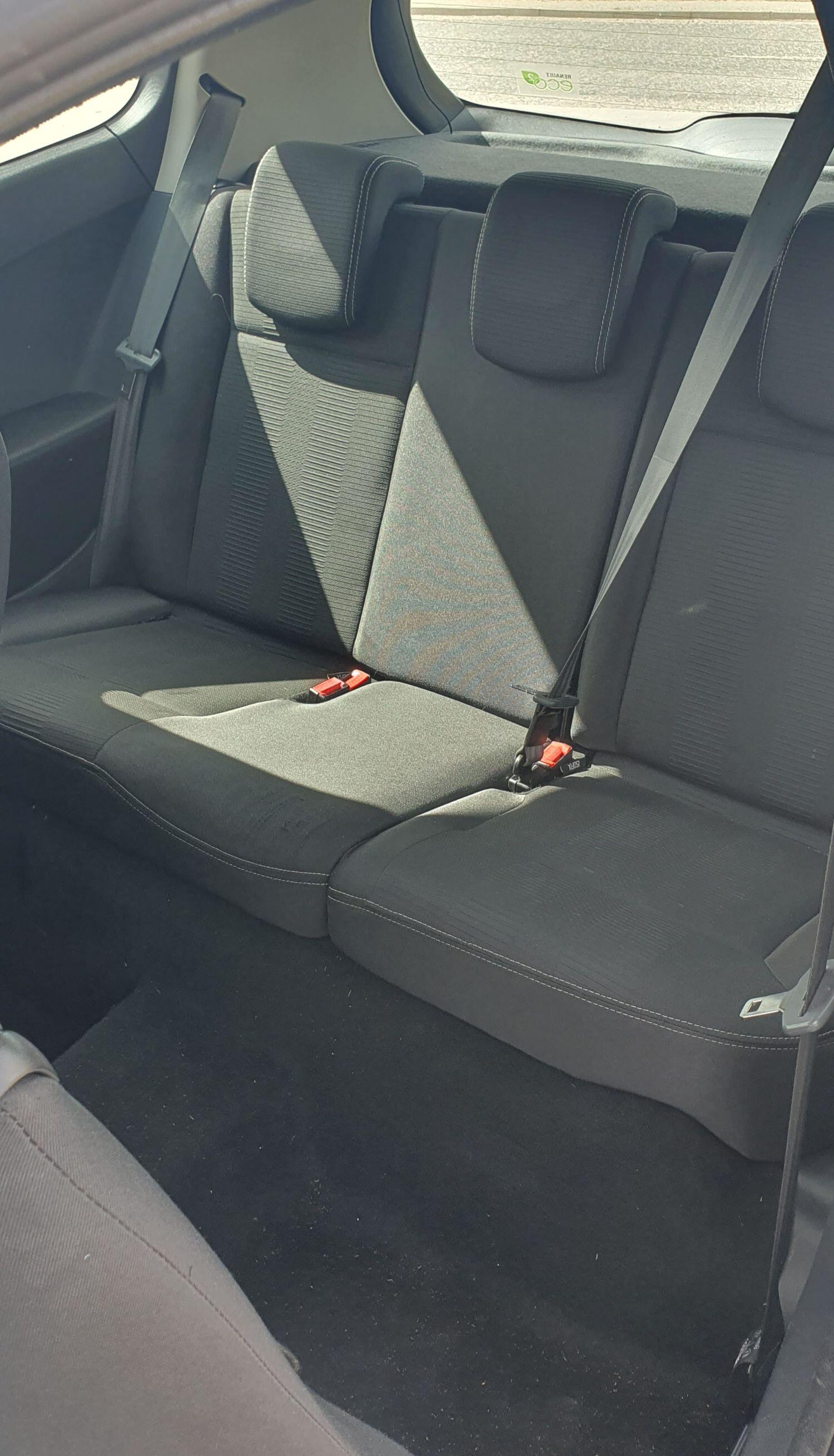 Used Renault Clio 2010 for sale - 76769180: Photo 10