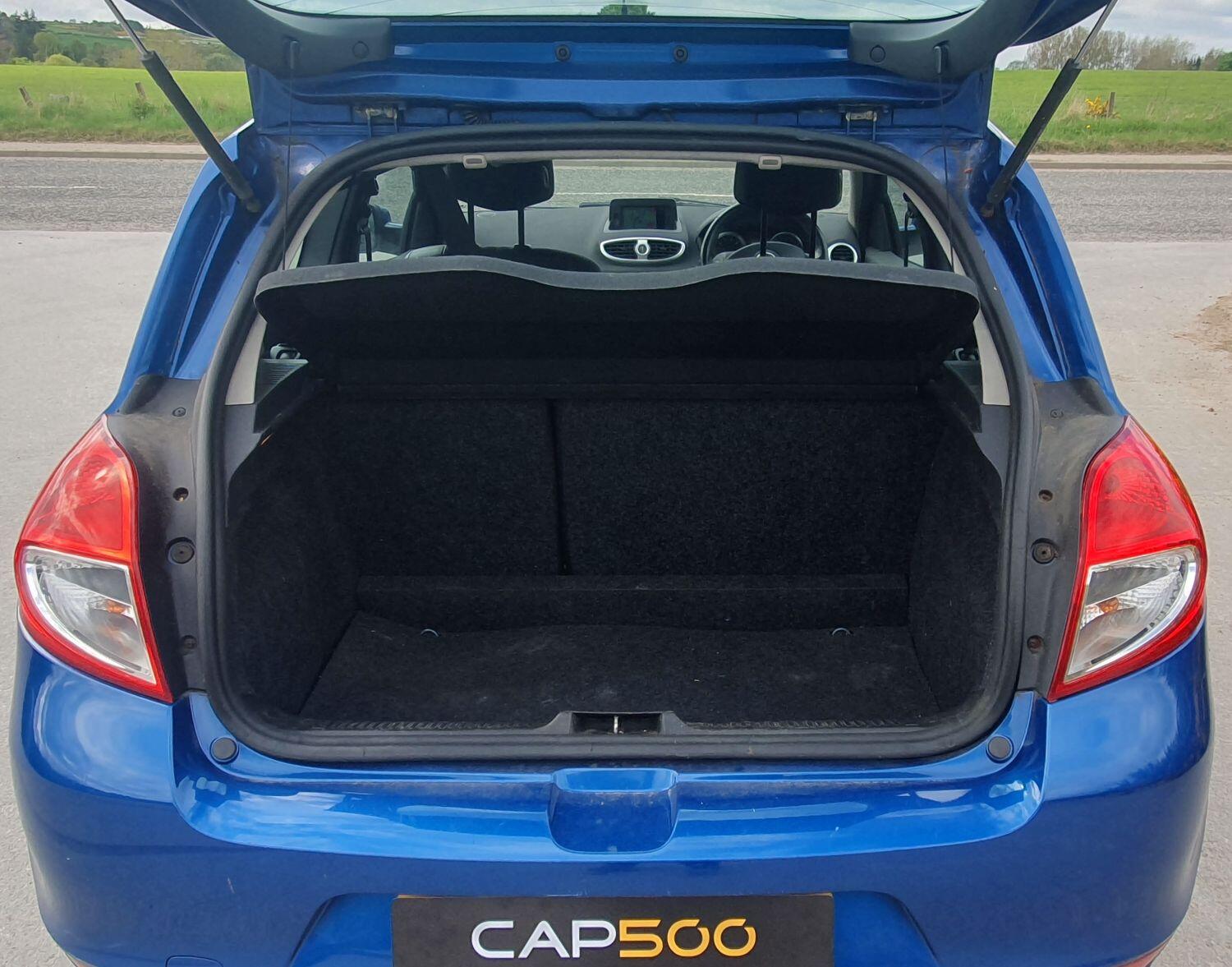 Used Renault Clio 2010 for sale - 76769180: Photo 11