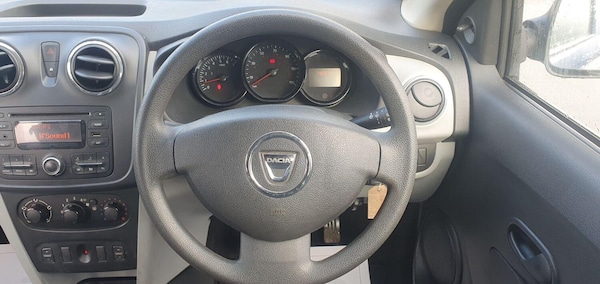 Used Dacia Sandero 2013 for sale - 74004372: Photo 9