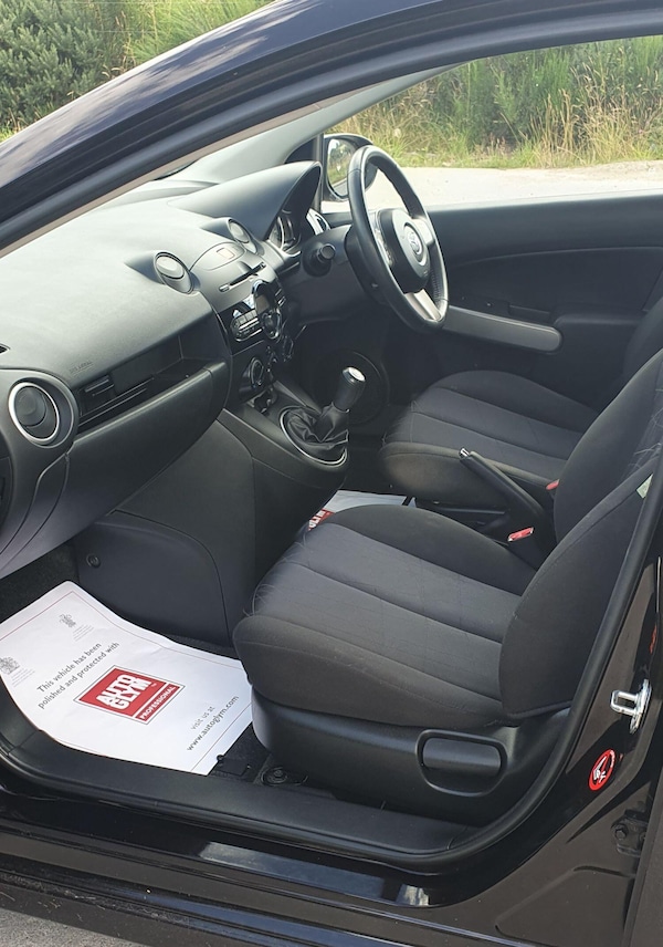 Used Mazda Mazda2 2011 for sale - 71977776: Photo 7