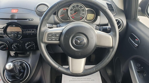 Used Mazda Mazda2 2011 for sale - 71977776: Photo 9