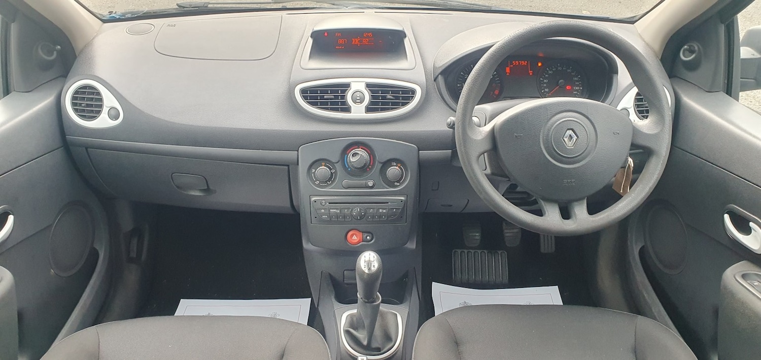 Used Renault Clio 2011 for sale - 77377783: Photo 8