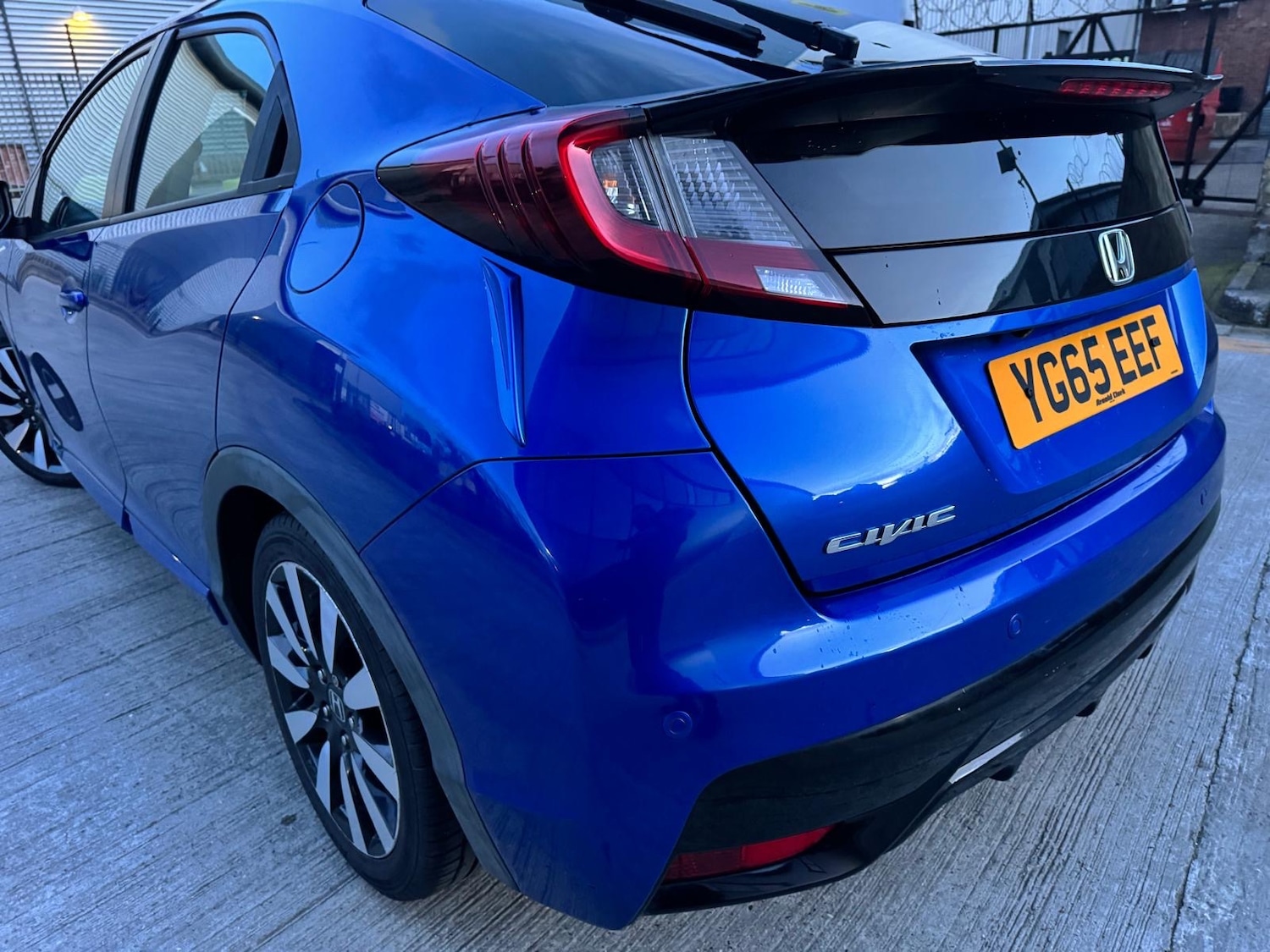 Used Honda Civic 2015 for sale - 77890087: Photo 32