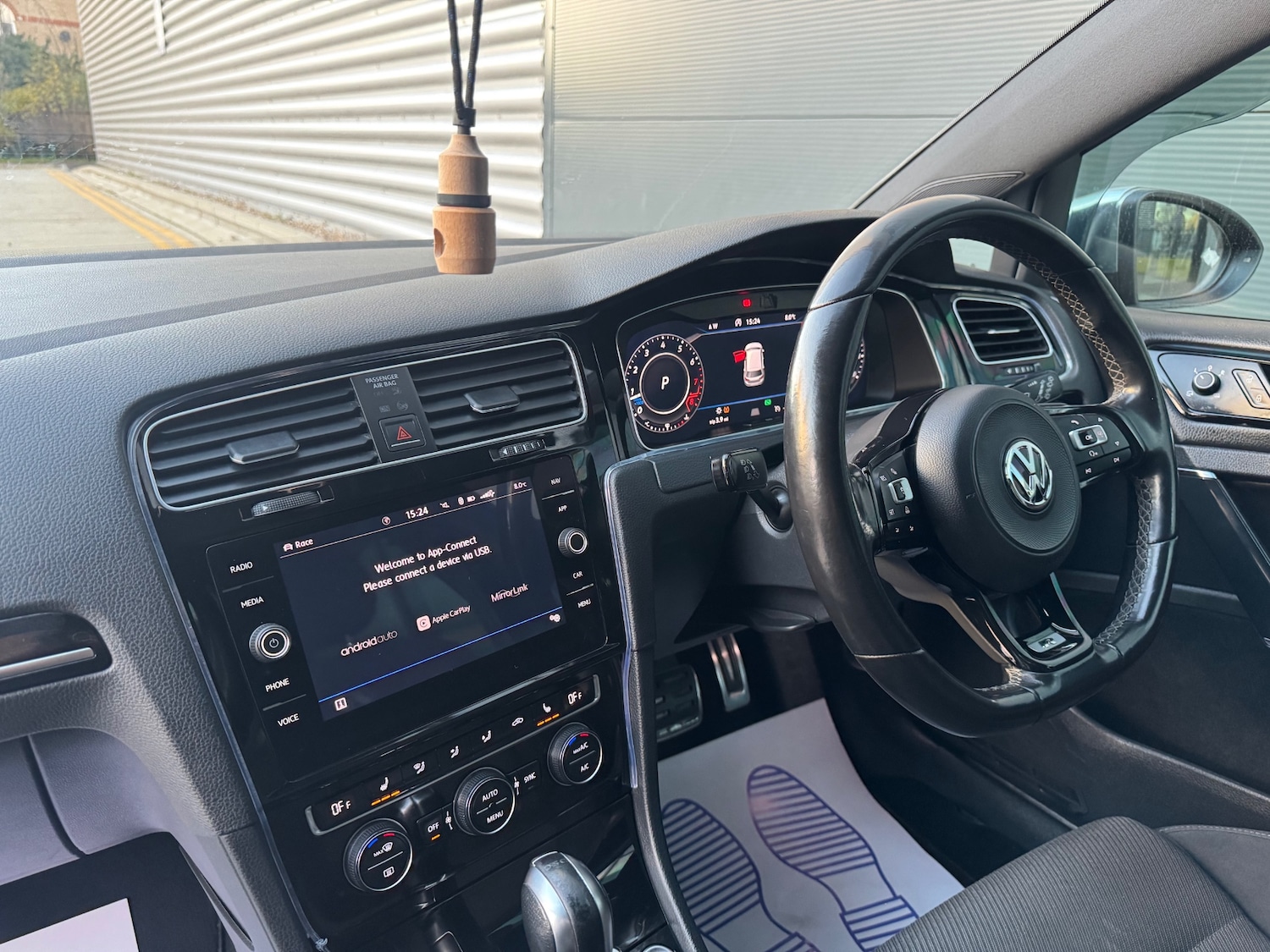 Used Volkswagen Golf 2018 for sale - 76758197: Photo 15