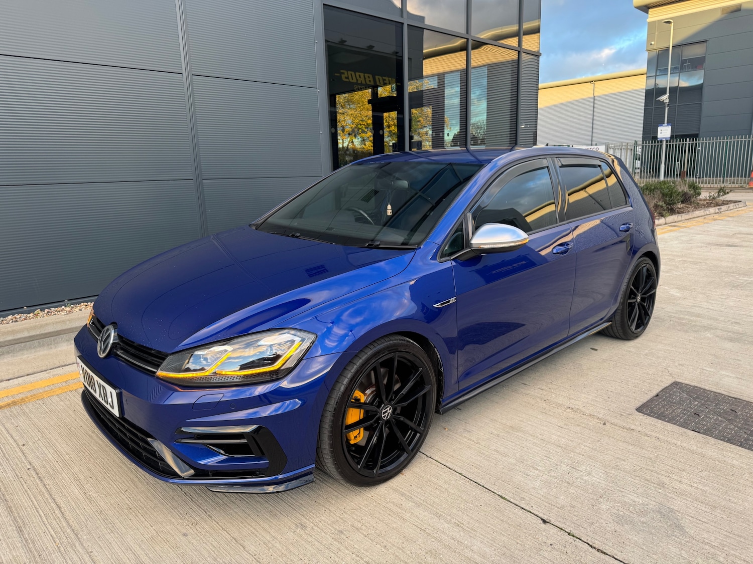 Used Volkswagen Golf 2018 for sale - 76758197: Photo 2