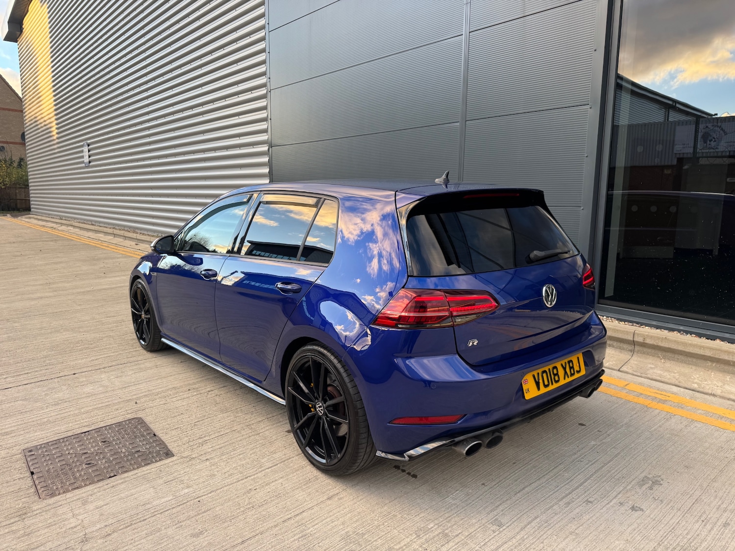 Used Volkswagen Golf 2018 for sale - 76758197: Photo 3