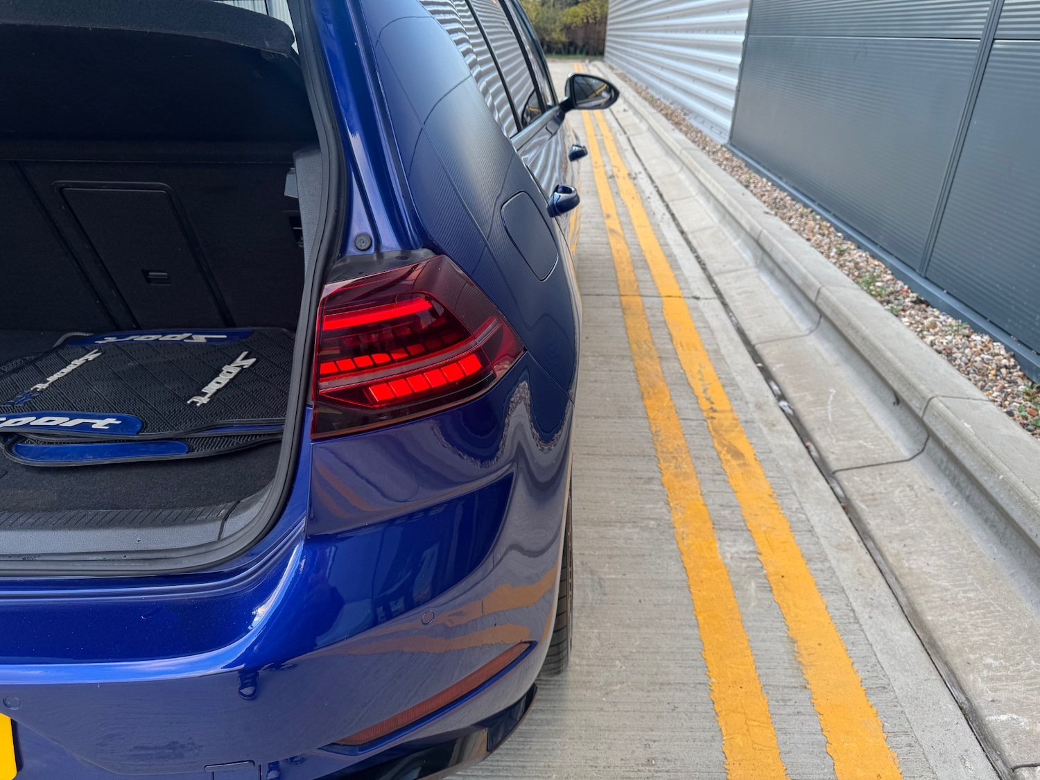 Used Volkswagen Golf 2018 for sale - 76758197: Photo 51