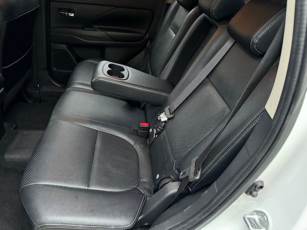 Used Mitsubishi Outlander 2015 for sale - 75228202: Photo 15