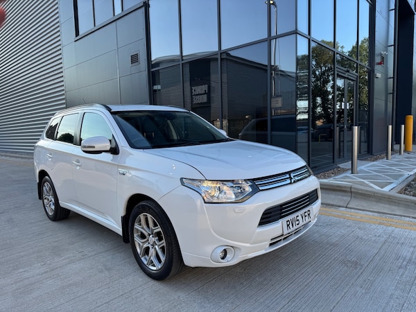 Used Mitsubishi Outlander 2015 for sale - 75228202: Photo 1