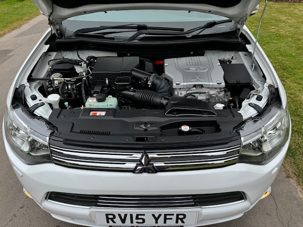 Used Mitsubishi Outlander 2015 for sale - 75228202: Photo 28