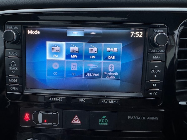 Used Mitsubishi Outlander 2015 for sale - 75228202: Photo 43