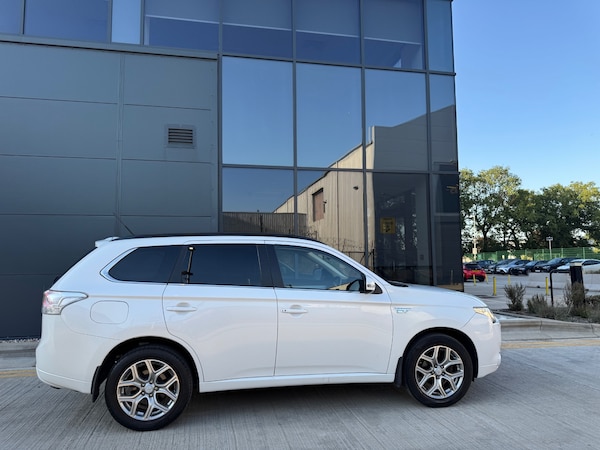 Used Mitsubishi Outlander 2015 for sale - 75228202: Photo 47