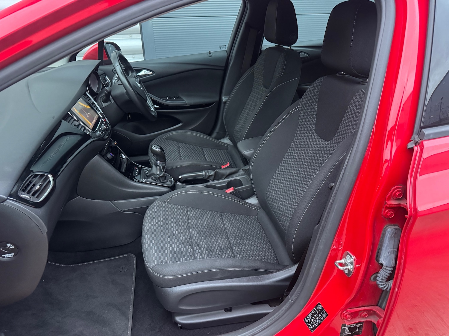 Used Vauxhall Astra 2018 for sale - 77184180: Photo 10