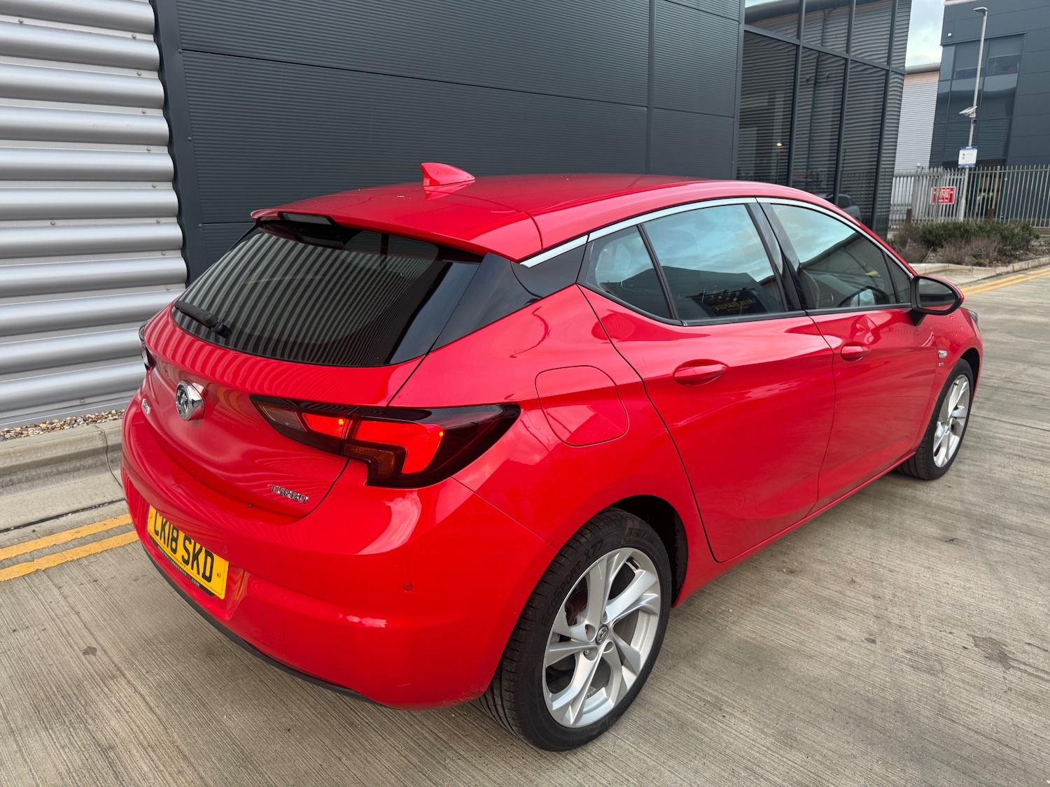 Used Vauxhall Astra 2018 for sale - 77184180: Photo 4