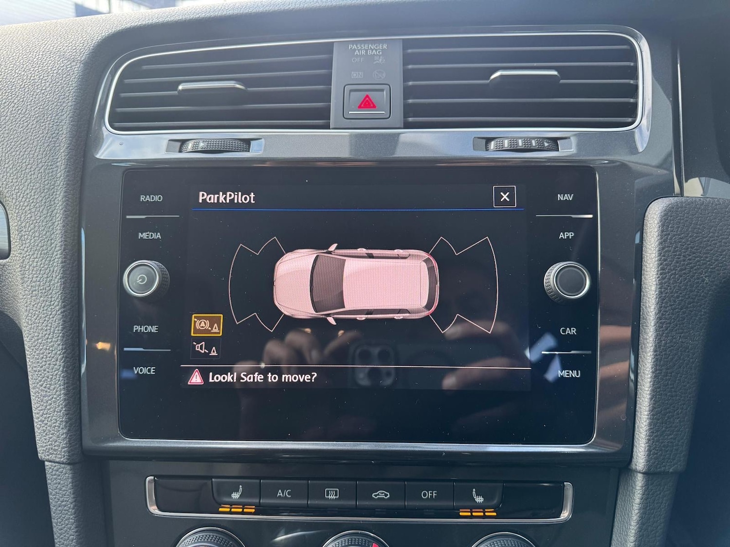 Used Volkswagen Golf 2018 for sale - 77324419: Photo 41