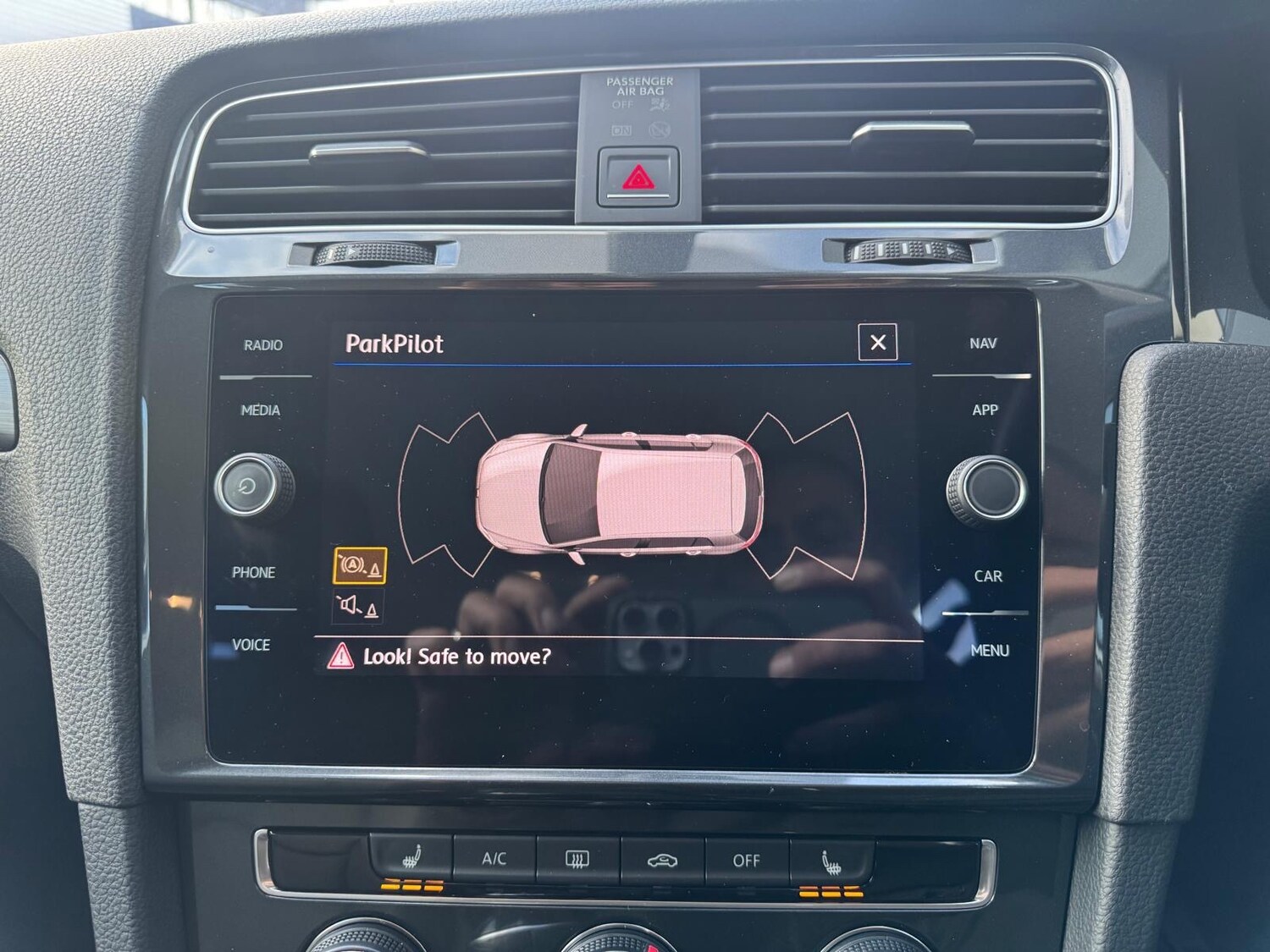 Used Volkswagen Golf 2018 for sale - 77324419: Photo 8