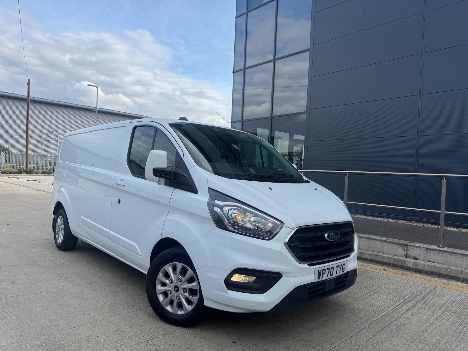 Used Ford Transit Custom 2020 for sale - 76091295: Photo 1