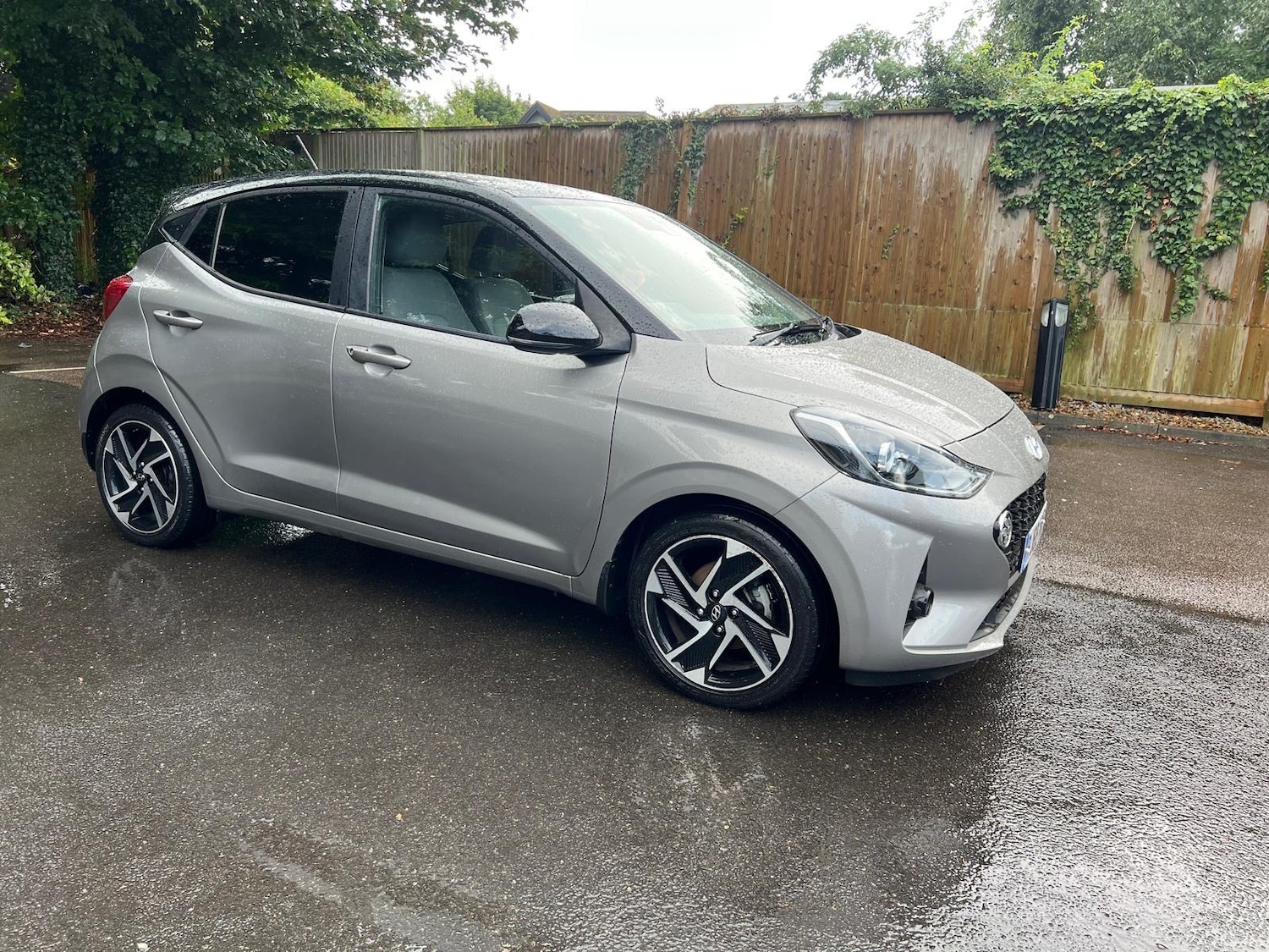 Used Hyundai i10 2020 for sale - 76250742: Photo 1