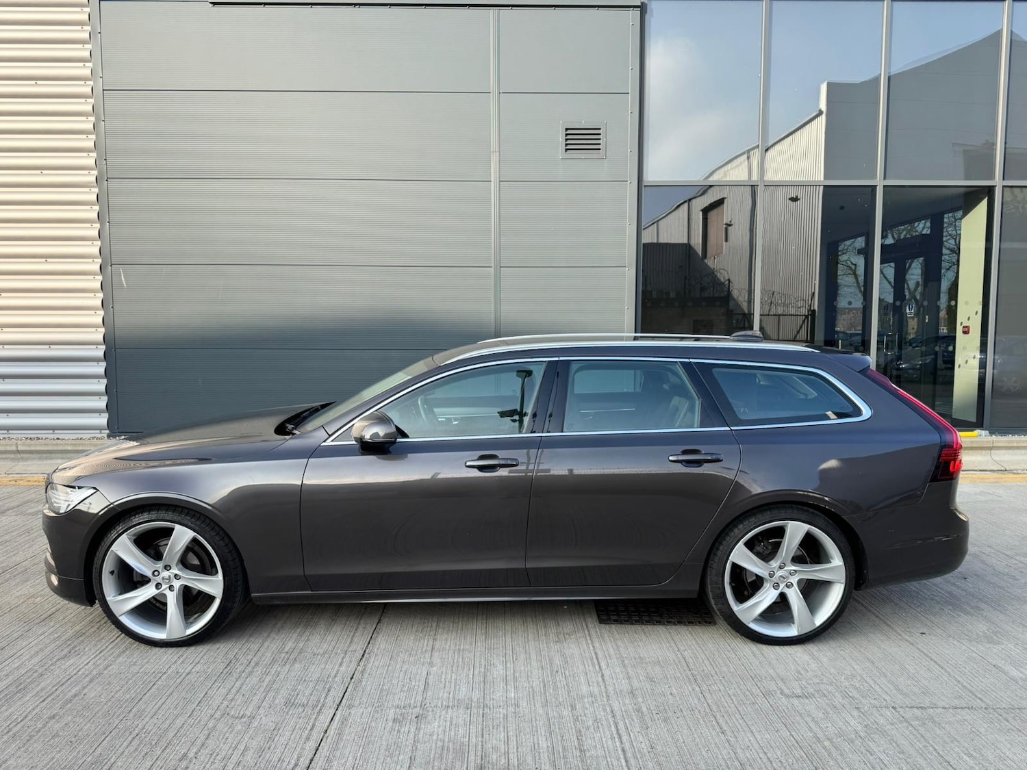 Used Volvo V90 2020 for sale - 77759539: Photo 3