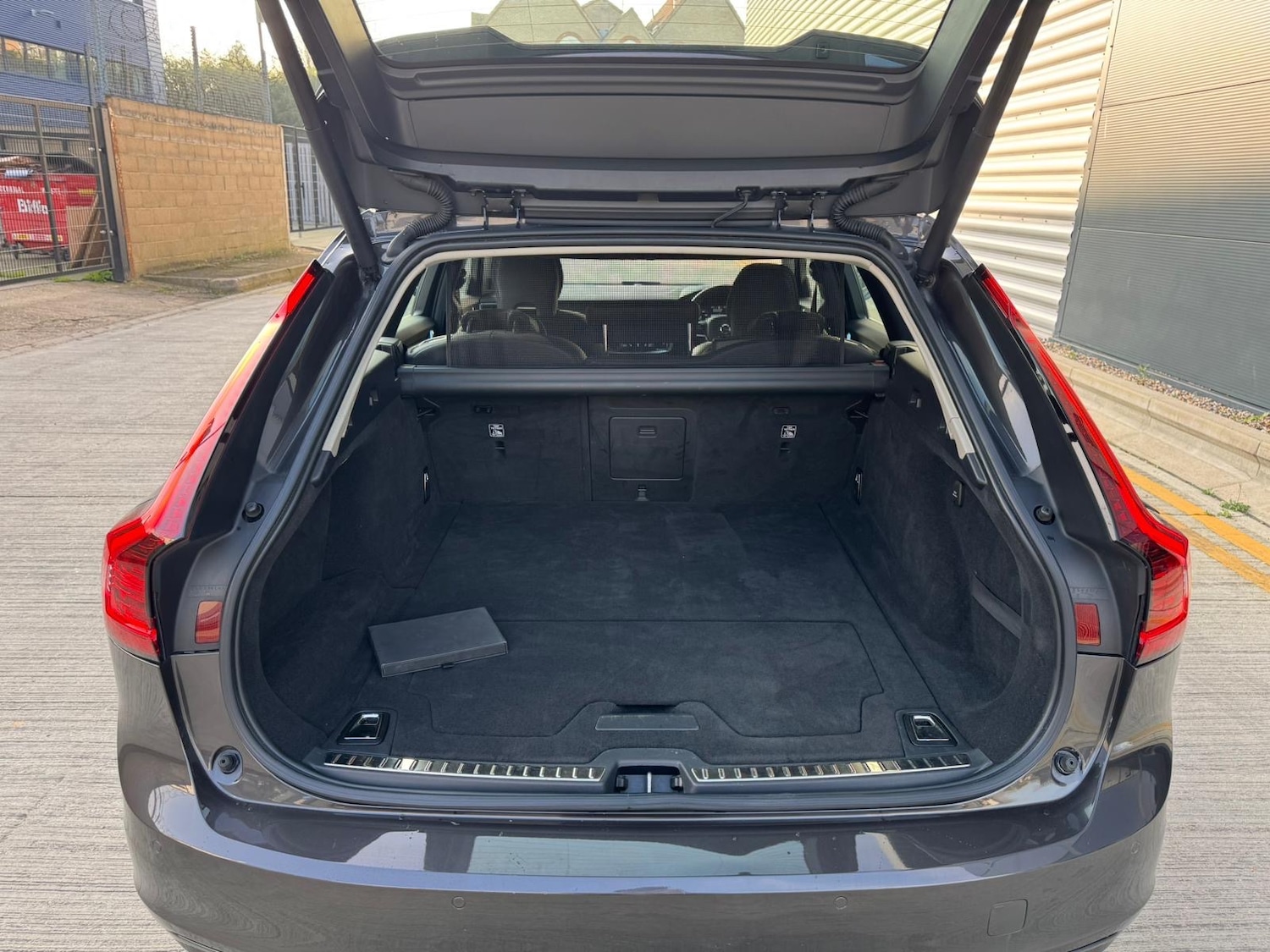 Used Volvo V90 2020 for sale - 77759539: Photo 60