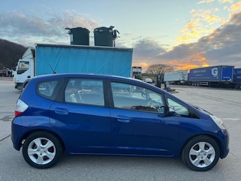 Used Honda Jazz 2010 for sale - 77450150: Photo