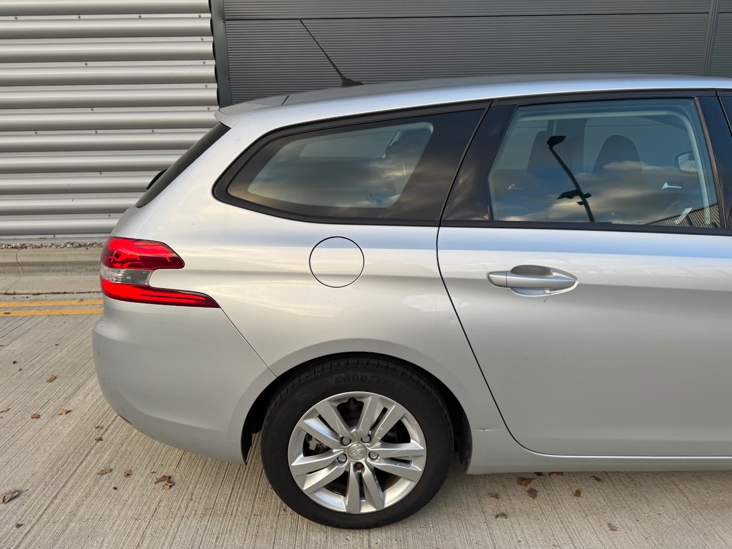 Used Peugeot 308 2016 for sale - 76877475: Photo 10