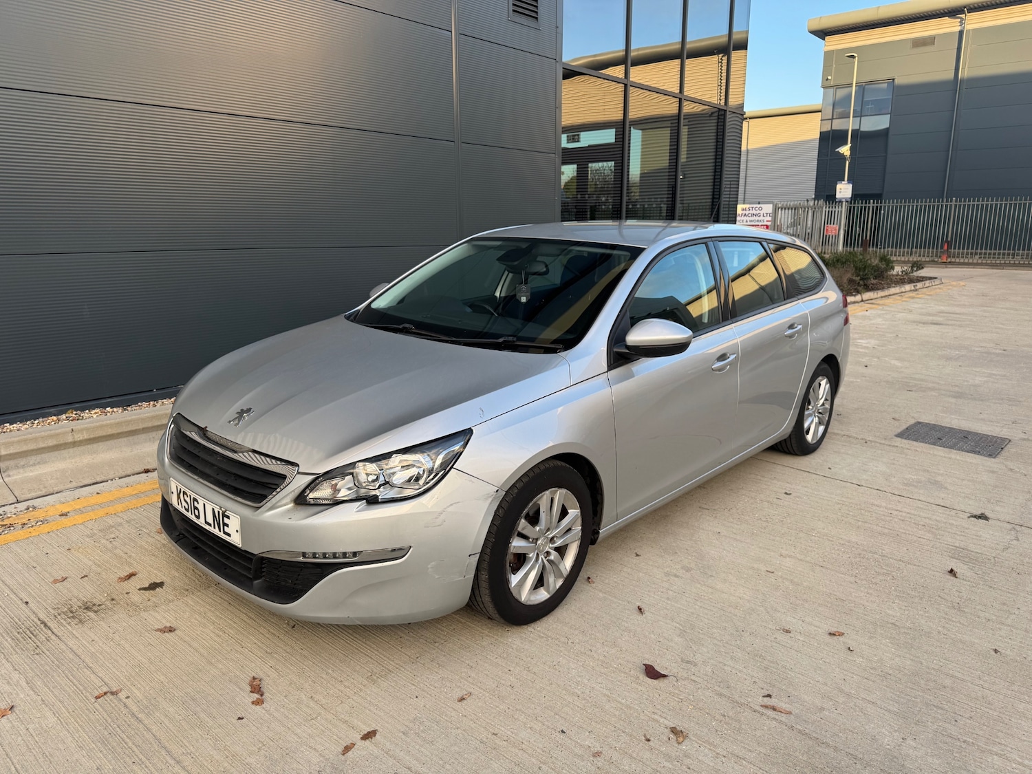 Used Peugeot 308 2016 for sale - 76877475: Photo 2