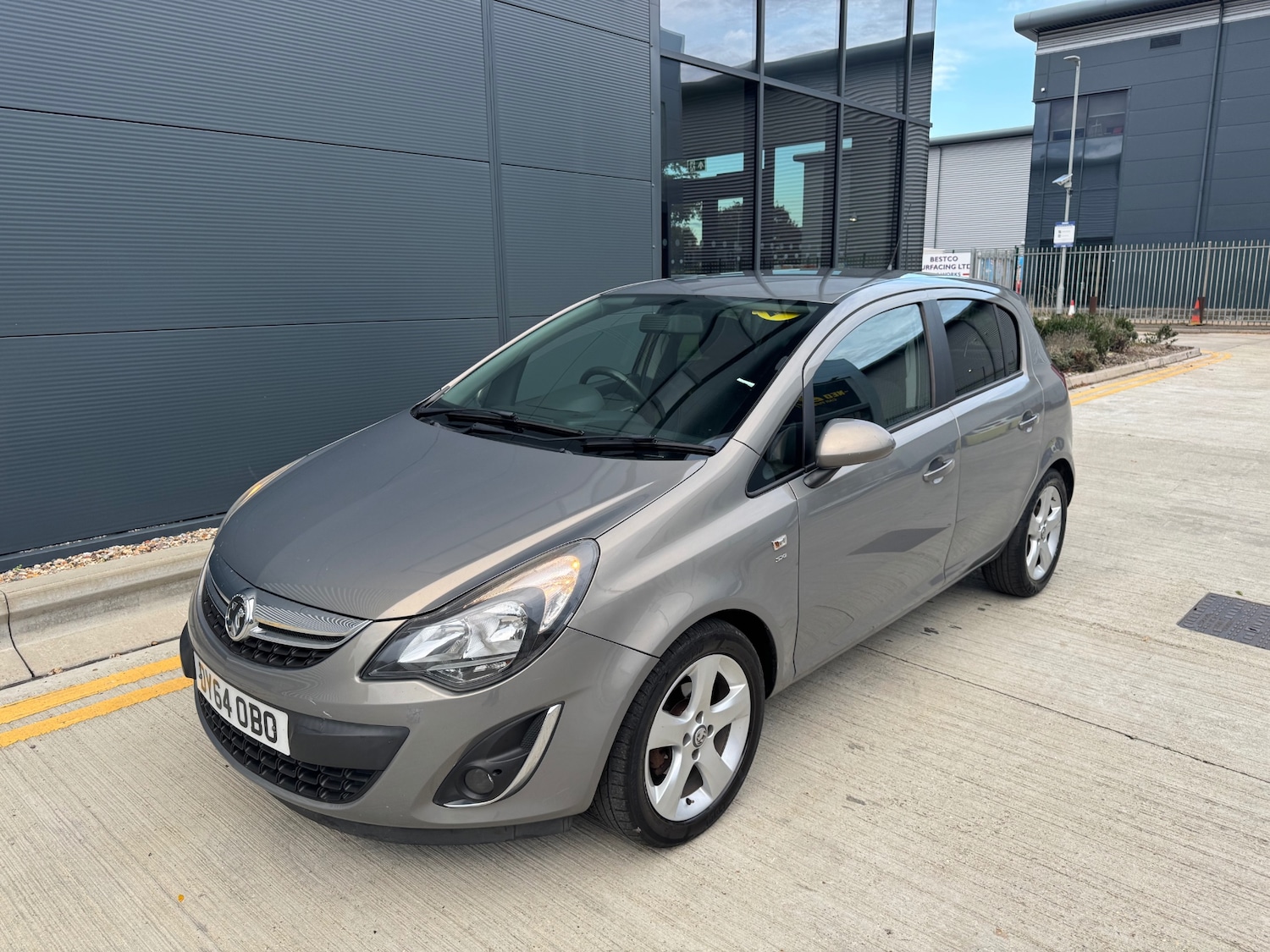 Used Vauxhall Corsa 2014 for sale - 76375399: Photo 2