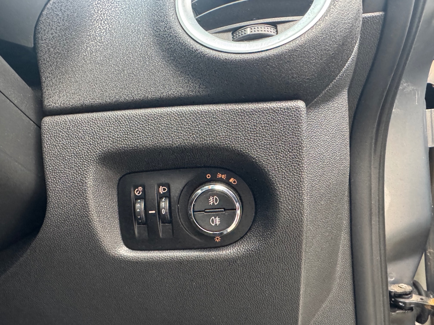 Used Vauxhall Corsa 2014 for sale - 76375399: Photo 29