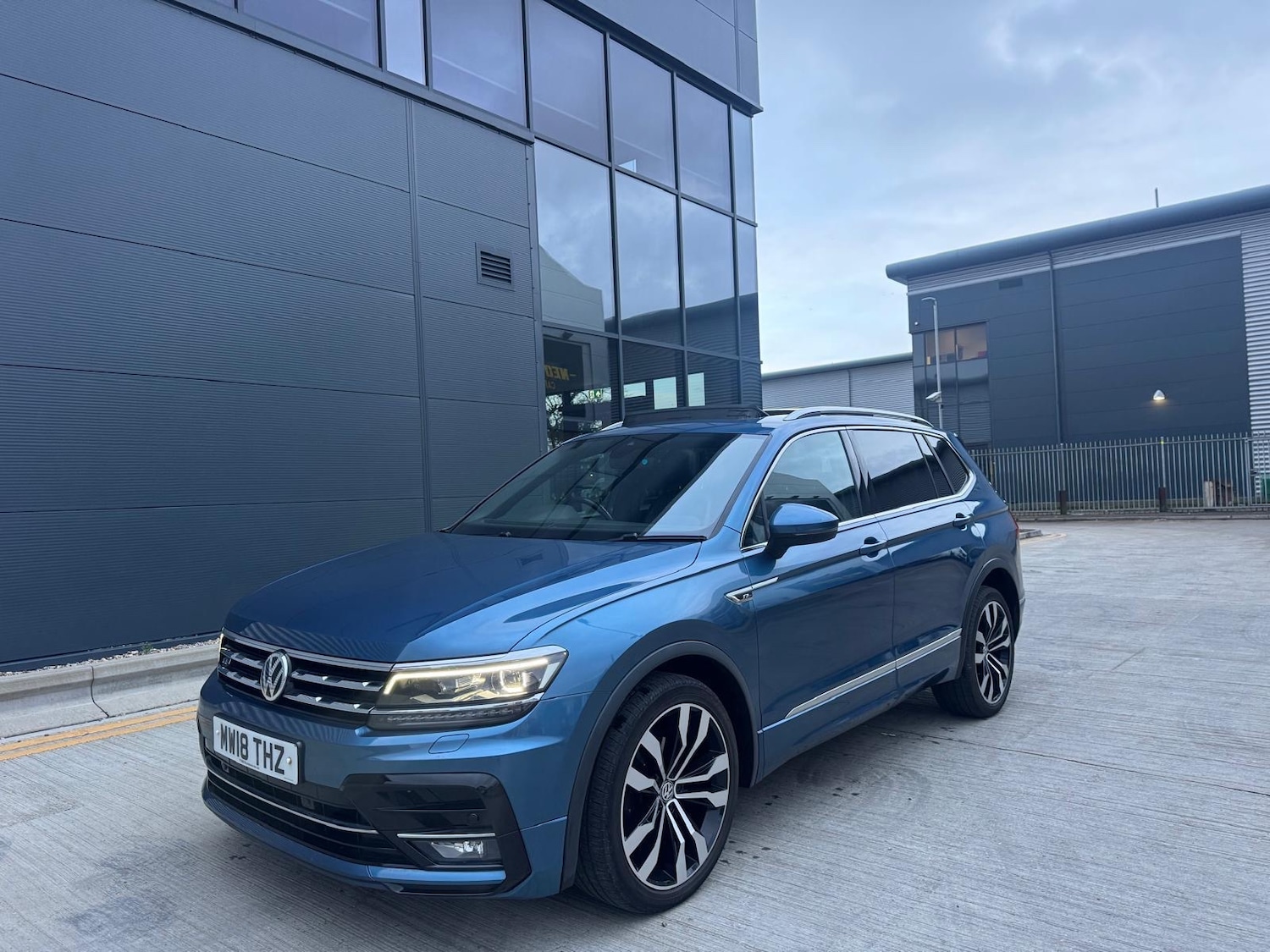 Used Volkswagen Tiguan Allspace 2018 for sale - 77392623: Photo 2